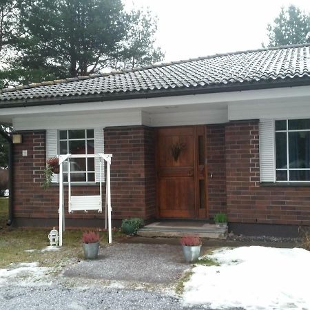 4 Bedrooms Near Center - Kranni Pori Exterior foto