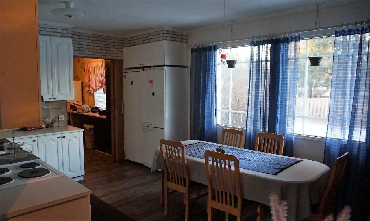 4 Bedrooms Near Center - Kranni Pori Exterior foto