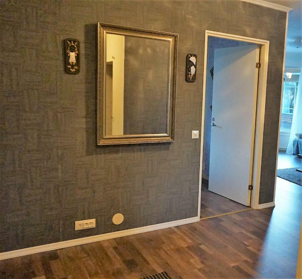 4 Bedrooms Near Center - Kranni Pori Exterior foto